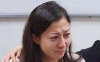 吴绮莉价值1500万的豪宅杂草丛生，女儿离开后她无心打扫（吴绮莉当年做的洗发水广告视频）