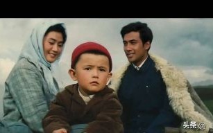朱时茂孙女果冻首次曝光，温馨互动画面惹人羡慕