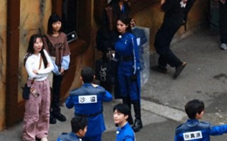 杨颖李晨恋情绯闻上热搜，被质疑为《跑男》炒作，原因有三点！_1