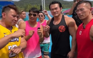《快乐向前冲》迎来三只羊网红挑战：李kk身材好顶，嘴哥却不负众望