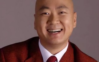 郭冬临：春晚舞台上的-黄金单身汉-，与多位美女演绎浪漫