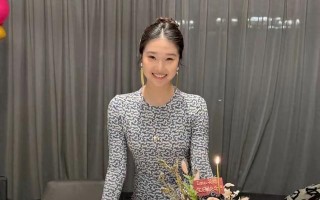 马伊琍为大女儿庆生，16岁爱马打扮成熟，和文章贴面同框感情好（马伊琍女儿跟谁）