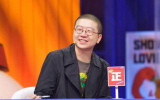 《奇葩说》34岁李诞被爆改！“平头大叔→西装霸总”引热议（李诞在奇葩说的表现）