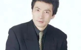 他出道31年不温不火，却因老婆一首歌成春晚常客，他就是陆剑民（她出道了作文）