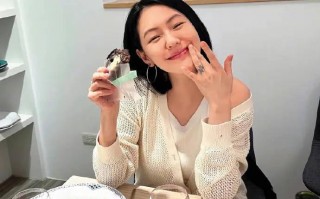 小S被曝肝脏出问题 S妈否认：没这回事