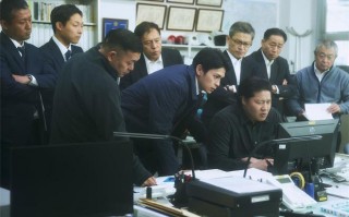 藤井道人新作《港之光》曝剧照 真荣田乡敦主演