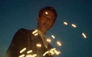 金球奖七提佳片！阿德里安主演《粗野派》曝预告（粗野风格）