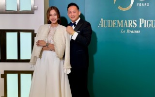 突发！香港炫富女星老公出车祸，紧急就医, 车被拦腰撞击损坏严重