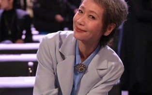红毯风采：老年女星赵雅芝叶童奚美娟的优雅魅力展现