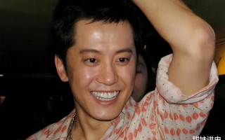他8次上春晚，作死被捕入狱，今54岁无人问津，老搭档也断了联系_1（上过春晚七八次的女歌手有哪些）