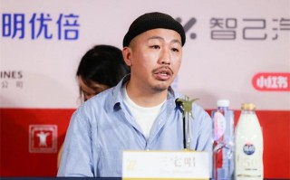 亚新奖评委见面会 董子健张子枫分享新人时期经历（董子健张艾嘉亲吻照）