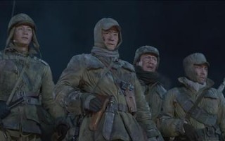 本以为是烂片，《绝地防线》开播就榜一，王挺又抓到战争片王炸？（绝地防线剧情简介）