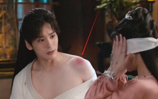 明明“丑”得无可救药，偏要演“古装美男”，求求了，放过观众吧（明明很丑却觉的自己帅）