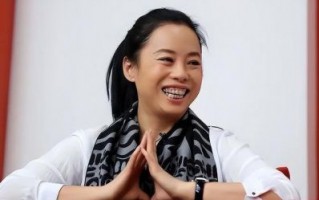 白珊珊：从恒大歌舞团明星到地产大亨妻子的华丽转身