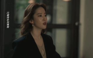 《小夫妻》定档央八，本是冲着殷桃去的，却被40岁女二号吸引了（小夫妇组合）