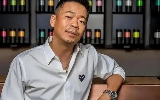 孙浩：26岁上春晚走红，和杨坤20年两人没说过话，55岁单身没孩子