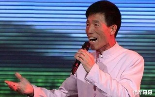 他曾红遍全国，56岁登上春晚，成名后却拒绝商演，回家种100亩地（上过春晚的老太太）