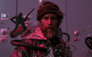 赛博朋克风十足!《加勒比海盗》导演新作首曝剧照