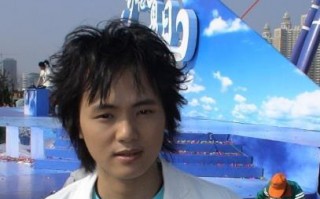 他15岁就开演唱会，19岁日挣万元，春晚请不动，但没人说他耍大牌（16岁开演唱会的歌手）