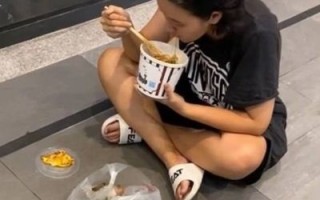林靖恩：爷孙恋女主丧夫后生活失控，频频被曝偷窃与流浪