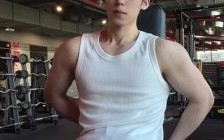体育生室内操腹肌男视频 - 高能体操服白丝舞动展示   探索健身魅力 感受力量与美的结合