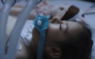 谢娜张杰双重困境：三个女儿住院与演唱会突发病症