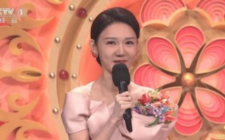 央视龙年春晚完成首次彩排，主持人龙洋现身，另外两位也可以锁定