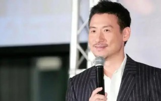 64岁张学友手掌诡异蜡黄，排除沾染香灰，医生的话让无数粉丝破防