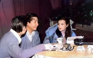 春节联欢会的回忆：1983年首届春晚的珍贵瞬间
