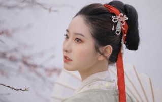 央视王牌综艺节目迎来新美女主持人，既活泼可爱又风趣幽默！