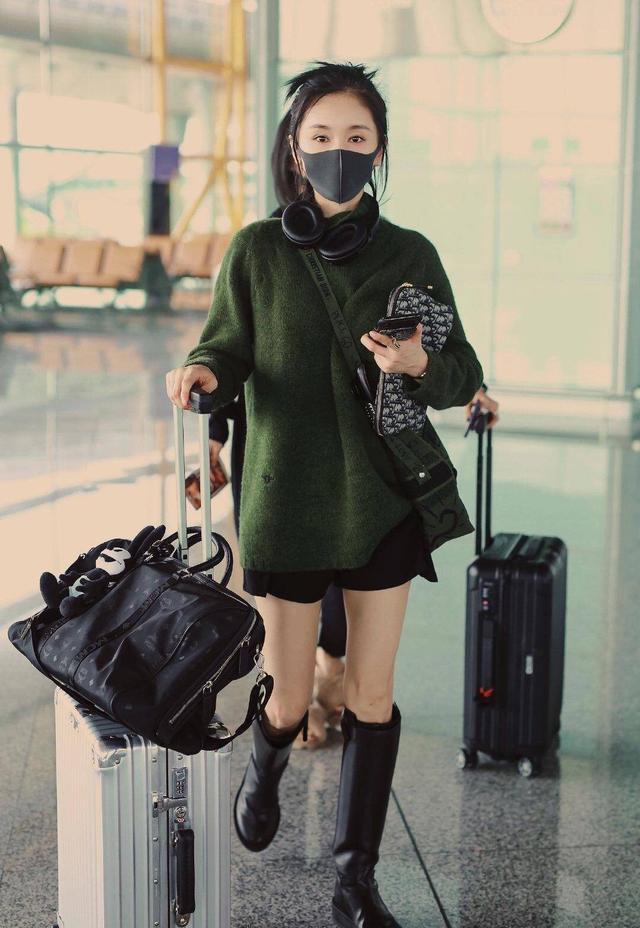 10位娱乐圈的“半截美人”,看脸绝美,但腿粗、虎背熊腰是硬伤(小说半壁文娱)-第17张图片-九妖电影 10位娱乐圈的“半截美人”,看脸绝美,但腿粗、虎背熊腰是硬伤(小说半壁文娱)-第17张图片-九妖电影