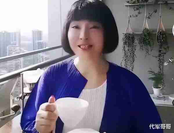 10次上春晚，34岁销声匿迹，差点瘫痪的陈红现在怎样了？（51岁陈红现状）-第45张图片-九妖电影