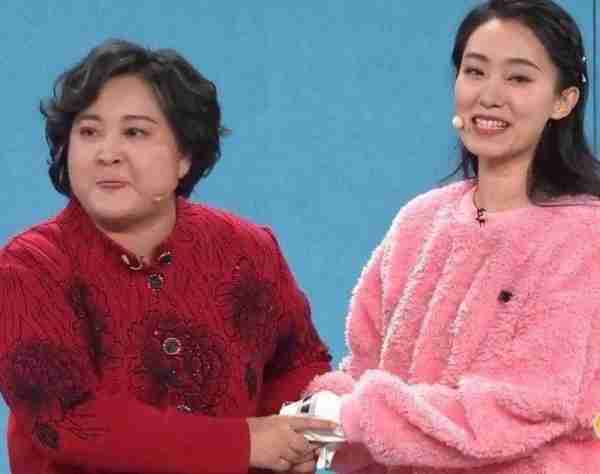 2024年春晚彩排名单引吐槽，看见贾冰就想到饺子，演员加盟是败笔（2024年央视春晚节目单及演员表大全）-第6张图片-九妖电影