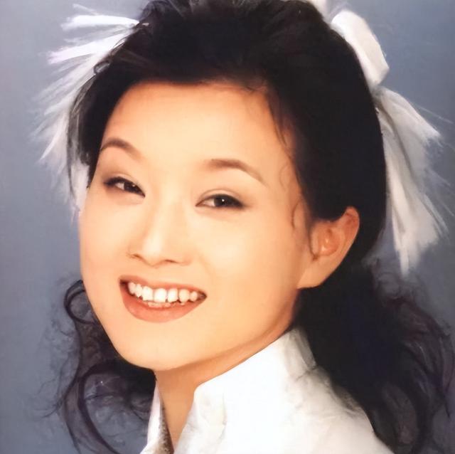 24年登春晚,39岁销声匿迹,“春晚国脸”宋祖英如今过得还好吗?(春晚国超)-第10张图片-九妖电影 24年登春晚,39岁销声匿迹,“春晚国脸”宋祖英如今过得还好吗?(春晚国超)-第10张图片-九妖电影