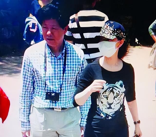 24年登春晚,39岁销声匿迹,“春晚国脸”宋祖英如今过得还好吗?(春晚国超)-第14张图片-九妖电影 24年登春晚,39岁销声匿迹,“春晚国脸”宋祖英如今过得还好吗?(春晚国超)-第14张图片-九妖电影