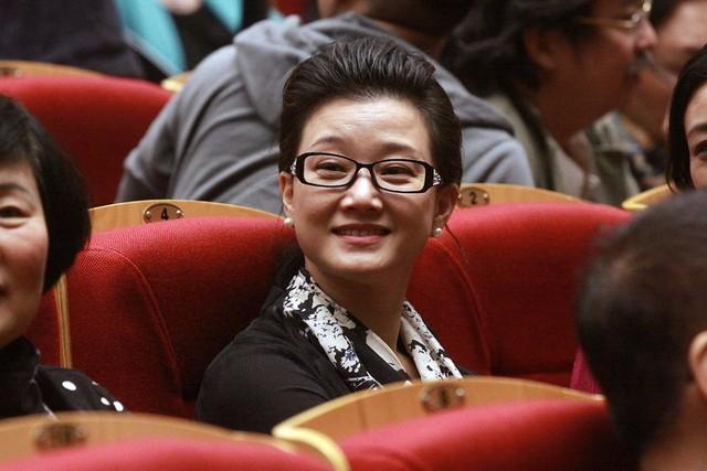 24年登春晚,39岁销声匿迹,“春晚国脸”宋祖英如今过得还好吗?(春晚国超)-第19张图片-九妖电影 24年登春晚,39岁销声匿迹,“春晚国脸”宋祖英如今过得还好吗?(春晚国超)-第19张图片-九妖电影
