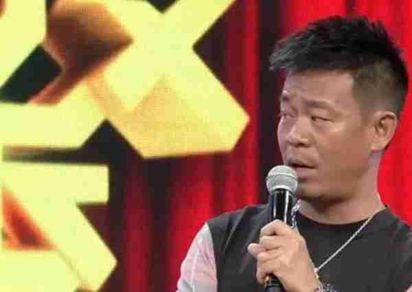 26岁上春晚走红，得罪杨坤20年不说话，55岁至今无妻无子（杨坤上春晚歌曲有哪些）-第9张图片-九妖电影