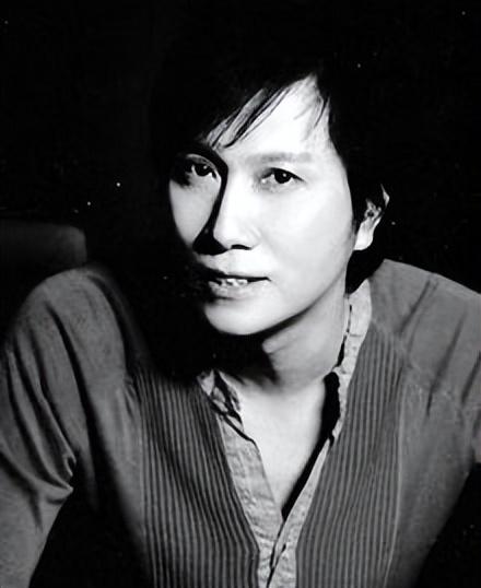 31岁在春晚一炮而红,观众都以为他隐退了,其实已经去世10年了(春晚一夜走红的明星)-第16张图片-九妖电影 31岁在春晚一炮而红,观众都以为他隐退了,其实已经去世10年了(春晚一夜走红的明星)-第16张图片-九妖电影