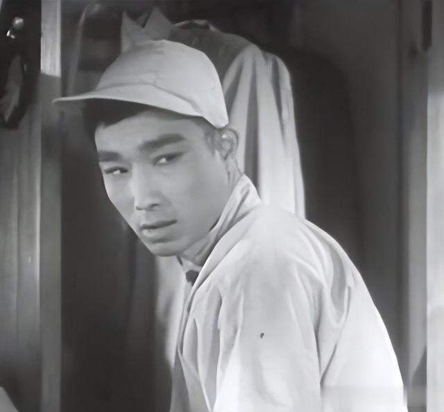 67年前经典影片《海魂》12位演员仅有1人在世(海魂的演员表)-第16张图片-九妖电影 67年前经典影片《海魂》12位演员仅有1人在世(海魂的演员表)-第16张图片-九妖电影