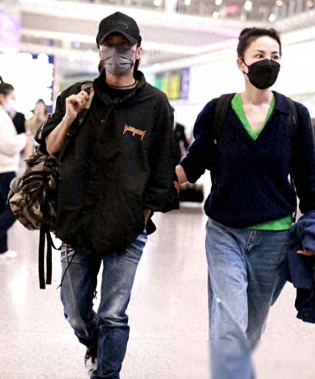 54岁官宣喜讯!“败光”10亿的王菲,谢霆锋终于来接盘了(王菲谢霆锋最新情况)-第1张图片-九妖电影 54岁官宣喜讯!“败光”10亿的王菲,谢霆锋终于来接盘了(王菲谢霆锋最新情况)-第1张图片-九妖电影