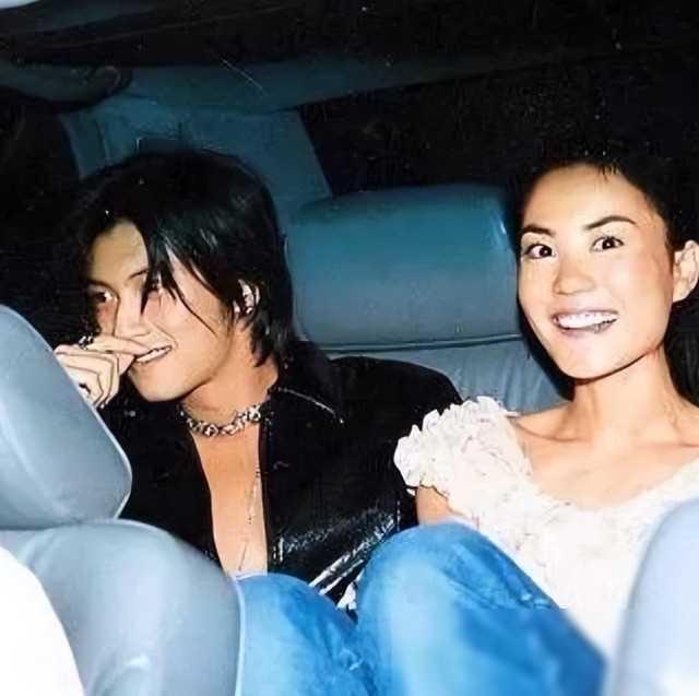 54岁官宣喜讯!“败光”10亿的王菲,谢霆锋终于来接盘了(王菲谢霆锋最新情况)-第8张图片-九妖电影 54岁官宣喜讯!“败光”10亿的王菲,谢霆锋终于来接盘了(王菲谢霆锋最新情况)-第8张图片-九妖电影