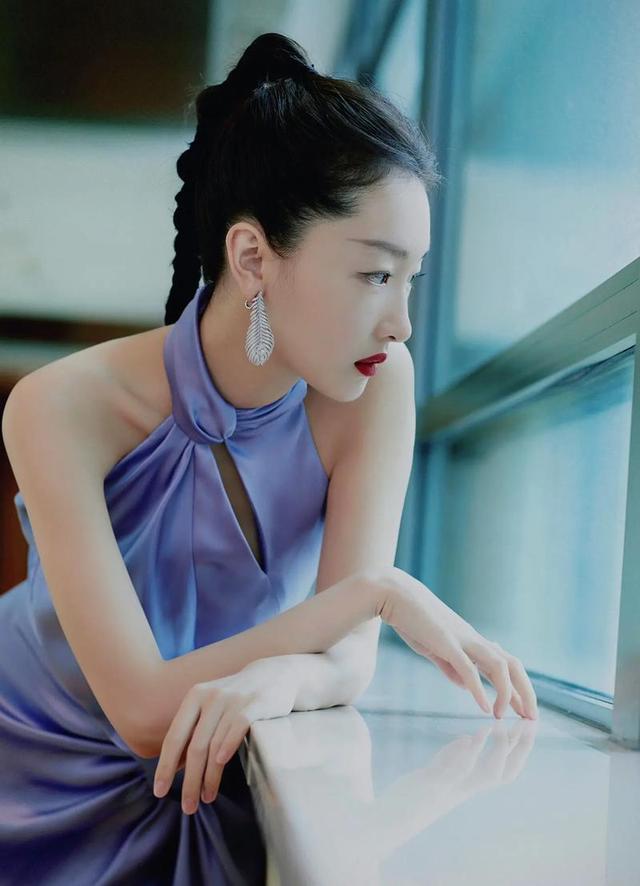 5位因忘记“拉窗帘”,名声一落千丈的明星,谁最令你意外?(拉上窗帘是谁)-第25张图片-九妖电影 5位因忘记“拉窗帘”,名声一落千丈的明星,谁最令你意外?(拉上窗帘是谁)-第25张图片-九妖电影