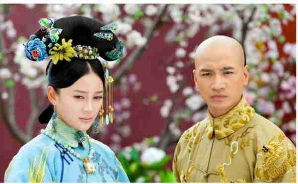 90年代上春晚一夜爆红,被富婆捧为天之骄子,57岁却只能端茶倒水(90年代春晚女歌手名单大全及图片)-第5张图片-九妖电影 90年代上春晚一夜爆红,被富婆捧为天之骄子,57岁却只能端茶倒水(90年代春晚女歌手名单大全及图片)-第5张图片-九妖电影