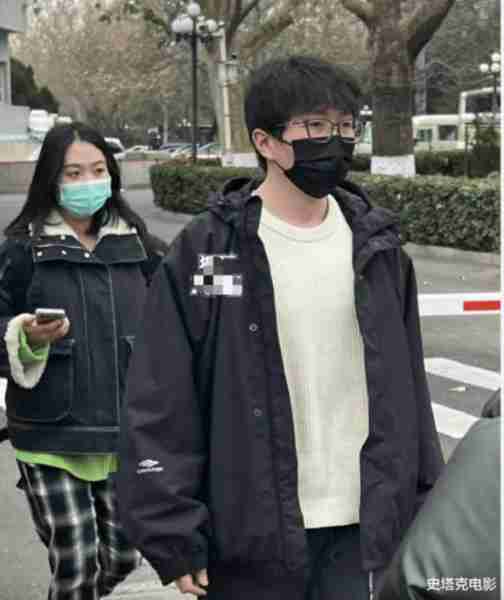 ​春晚彩排：黄轩辛芷蕾，再就业男团！但请到这位宝藏歌手厉害了-第18张图片-九妖电影