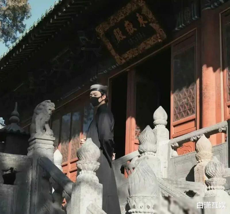 “偶像练习生”卜凡账号被扒！疑转行算卦，道士照片泄露后秒删（卜凡在偶练第几名）-第3张图片-九妖电影