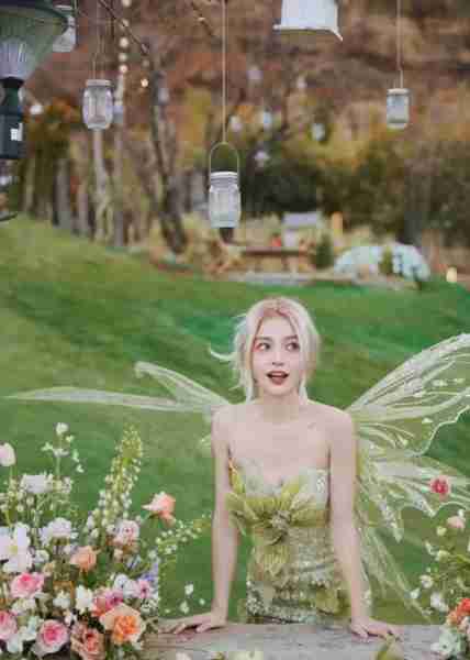 Angelababy这次真的玩大了,狼尾超短发挑战公众审美,你接受吗?(angelababy短发发型)-第12张图片-九妖电影 Angelababy这次真的玩大了,狼尾超短发挑战公众审美,你接受吗?(angelababy短发发型)-第12张图片-九妖电影