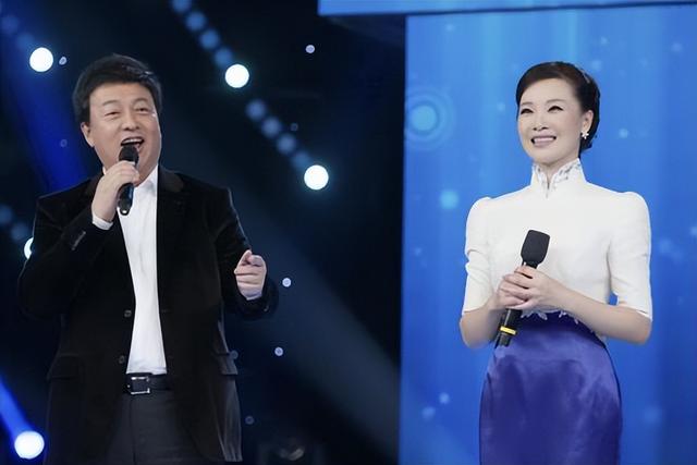 “军中绿花”吕薇:15次登上春晚,却因男友患癌耽搁事业(吕薇转业了吗知乎小说)-第13张图片-九妖电影 “军中绿花”吕薇:15次登上春晚,却因男友患癌耽搁事业(吕薇转业了吗知乎小说)-第13张图片-九妖电影