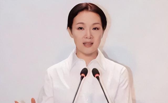 “军中绿花”吕薇:15次登上春晚,却因男友患癌耽搁事业(吕薇转业了吗知乎小说)-第12张图片-九妖电影 “军中绿花”吕薇:15次登上春晚,却因男友患癌耽搁事业(吕薇转业了吗知乎小说)-第12张图片-九妖电影