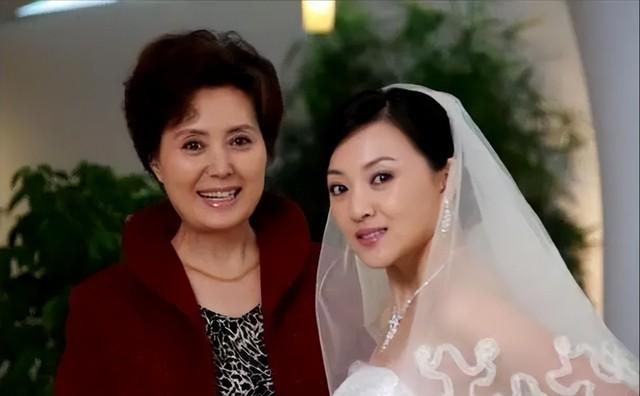 “小品公主”金玉婷五登春晚,面对流言和偏见,罗翔郭德纲说得对(金玉婷的小品)-第10张图片-九妖电影 “小品公主”金玉婷五登春晚,面对流言和偏见,罗翔郭德纲说得对(金玉婷的小品)-第10张图片-九妖电影