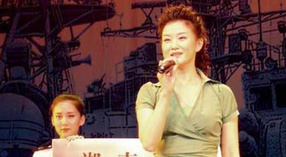 “民歌天后”宋祖英：24年的春晚常客，为何会突然“消失”（被小飞虫碰过的水果能吃吗有毒吗）-第23张图片-九妖电影